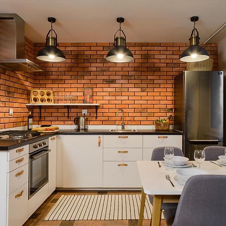 P&O Apartments Hawajska Warsaw Luaran gambar
