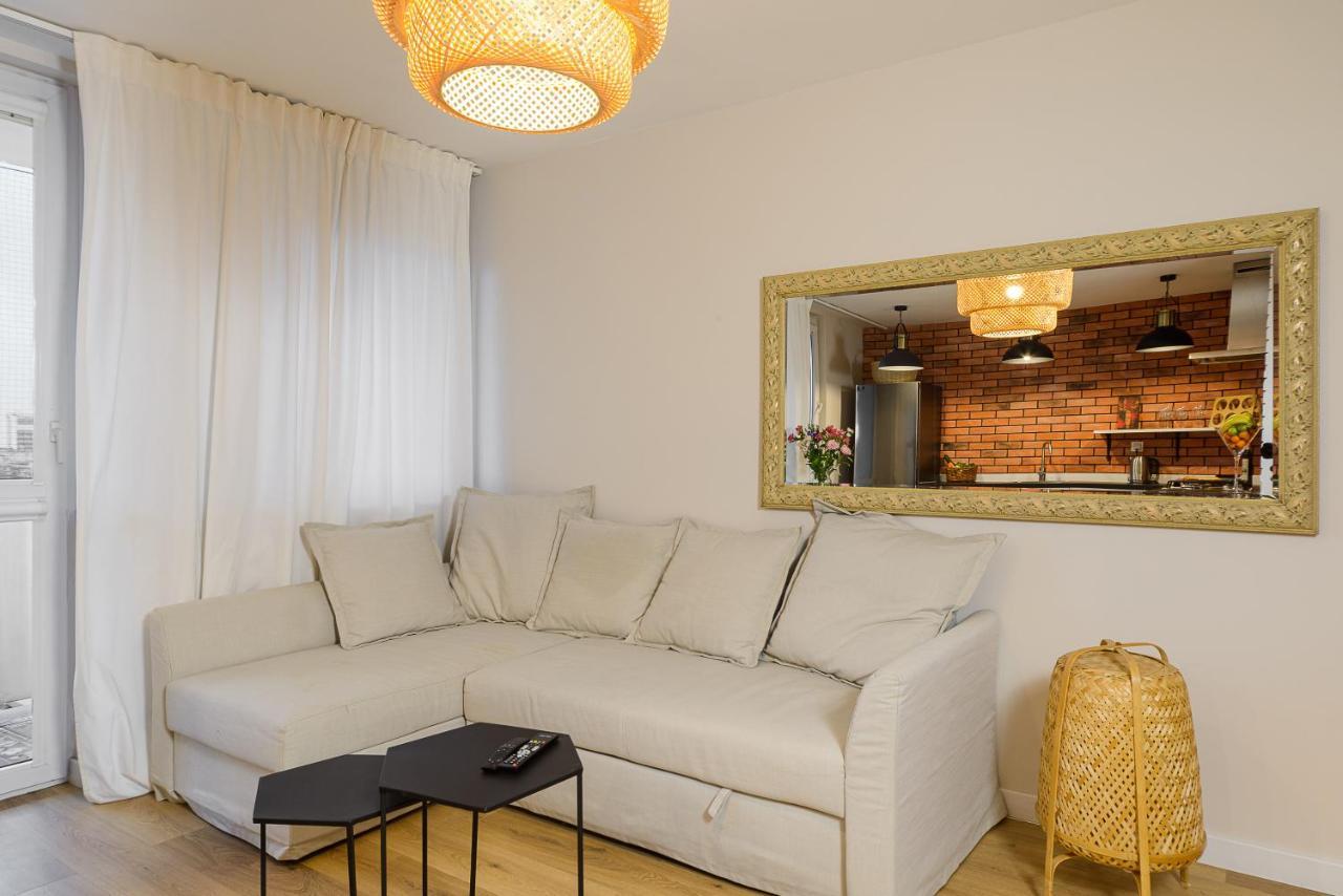 P&O Apartments Hawajska Warsaw Luaran gambar