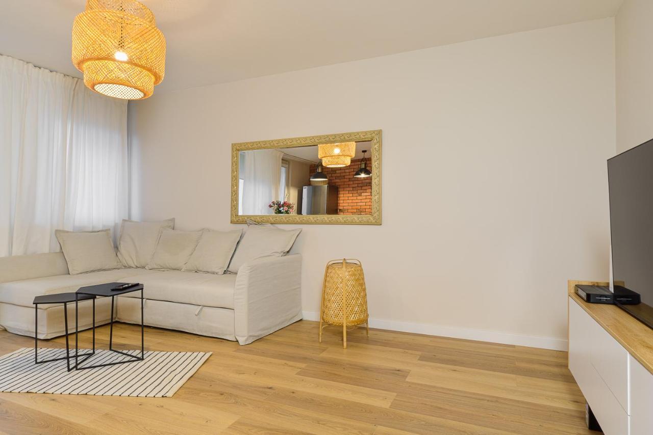P&O Apartments Hawajska Warsaw Luaran gambar